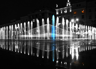 La fontaine musicale de danse de marbre coloré de lampes, allument la fontaine pour de la ville haute fournisseur