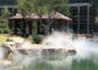 Fontaine moderne de brume de l'eau utilisant le système de ternissement à haute pression écologique fournisseur